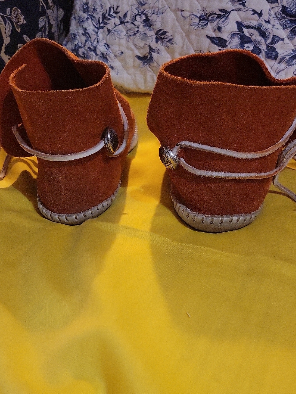 Handmade Leather Suede Booties w Button, White Leather Barefoot Sole, Size9 - Picture 4 of 13